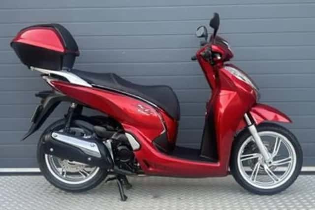 Honda SH 300i (2015) thumbnail 2