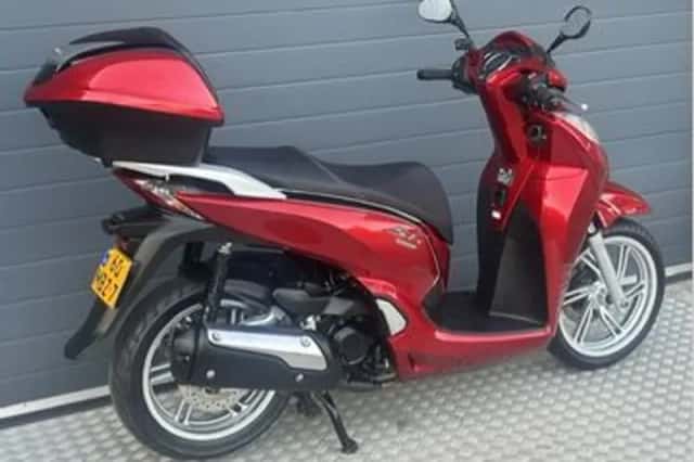 Honda SH 300i (2015) thumbnail 5