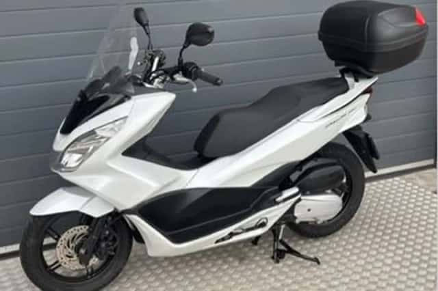 Honda PCX 150 (2016) thumbnail 4