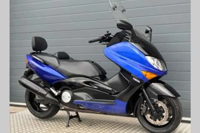 Yamaha XP 500 T MAX (2005) thumbnail 3