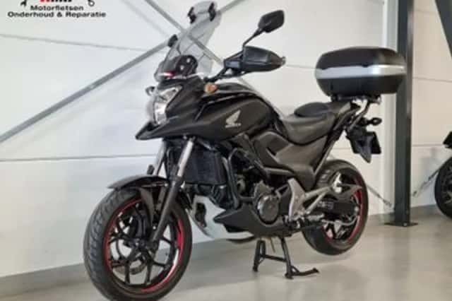 Honda NC750X (2015) thumbnail 2