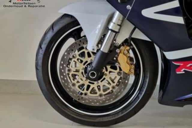 Honda CBR 900 RR FIREBLADE (2002) thumbnail 6