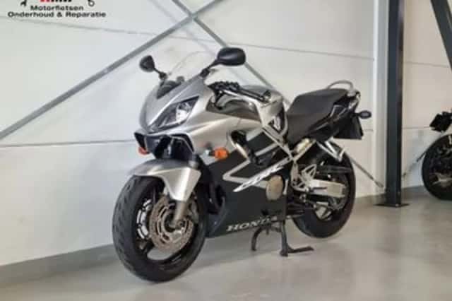 Honda CBR 600 F (2007) thumbnail 2