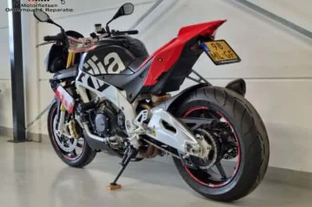 APRILIA TUONO V4 R APRC (2013) thumbnail 3