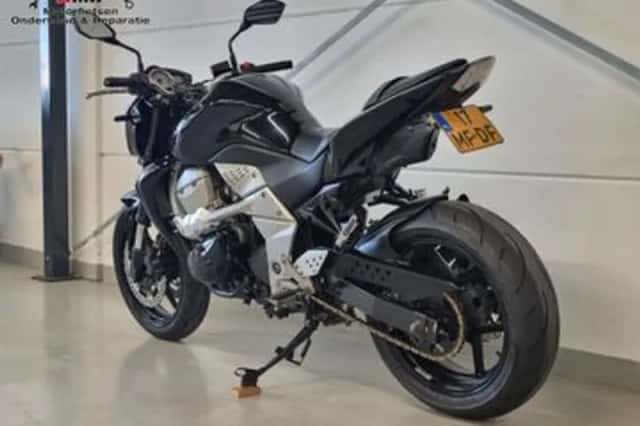 Kawasaki Z750 (2007) thumbnail 3
