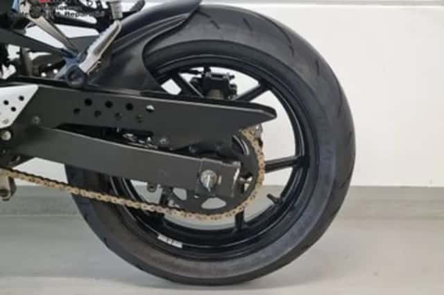 Kawasaki Z750 (2007) thumbnail 4