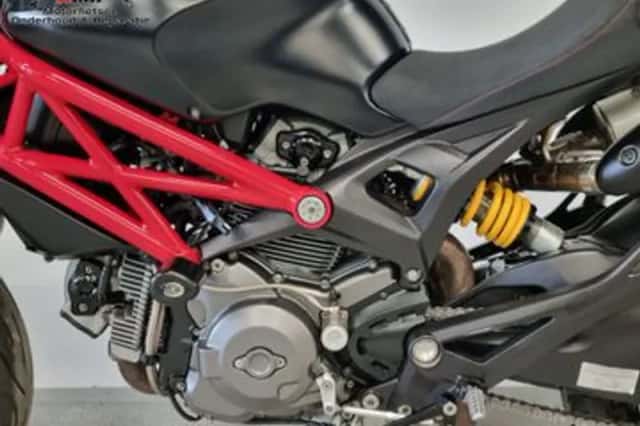 Ducati 796 Monster (2013) thumbnail 5