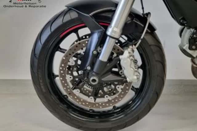 Ducati 796 Monster (2013) thumbnail 6