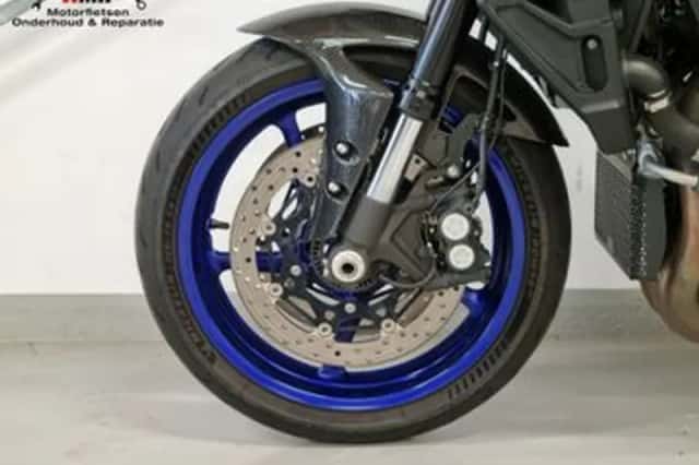 Yamaha MT-10 (2017) thumbnail 6