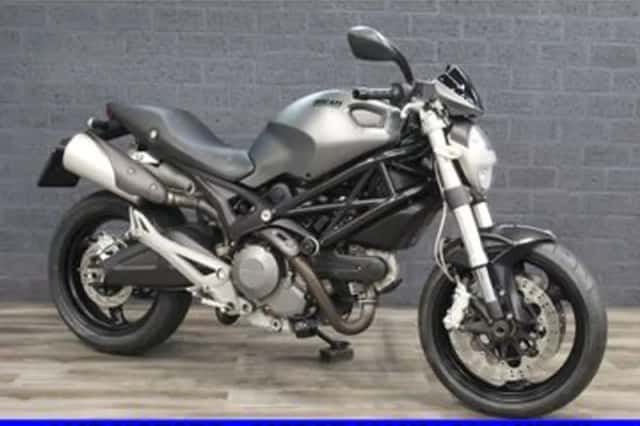 Ducati M 696 (2010) thumbnail 3