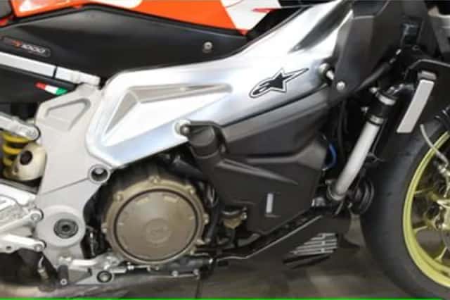 Aprilia Tuono 1000 R (2006) thumbnail 6