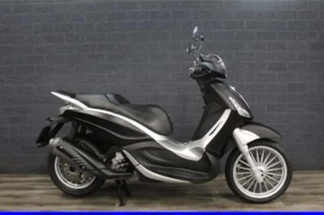 Piaggio Beverly 300IE (2012) thumbnail 1