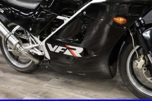 Honda VFR 400 R (1987) thumbnail 6