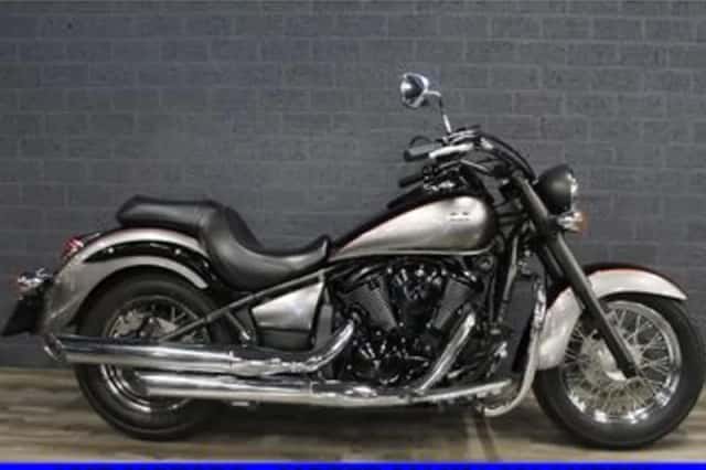 Kawasaki VN 900 (2014) thumbnail 1