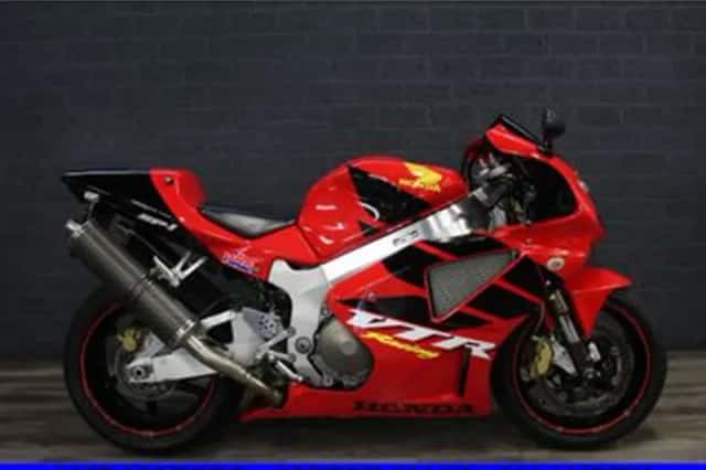 Honda VTR 1000 SP 1 (2000) thumbnail 1