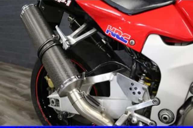 Honda VTR 1000 SP 1 (2000) thumbnail 4