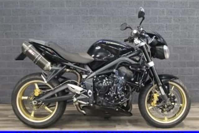 Triumph Street Triple 675 (2012) thumbnail 1