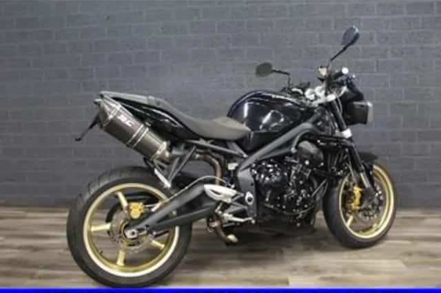 Triumph Street Triple 675 (2012) thumbnail 3