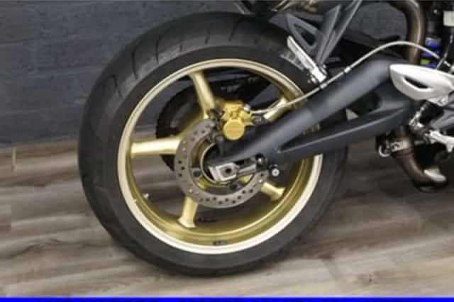 Triumph Street Triple 675 (2012) thumbnail 4