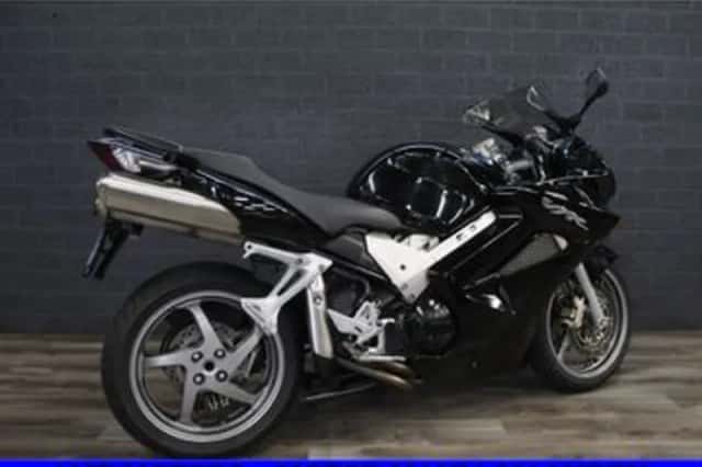 Honda VFR 800 FI (2008) thumbnail 3
