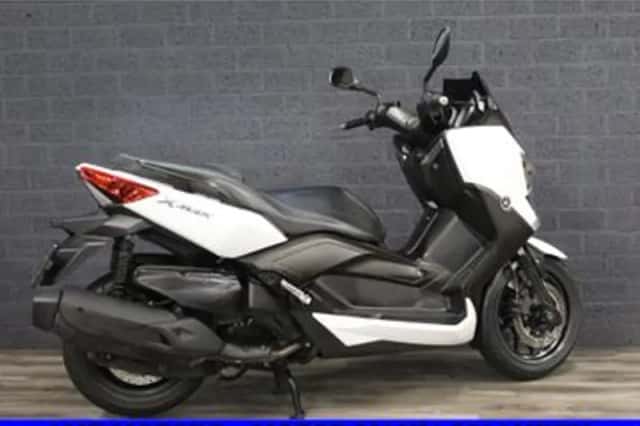 Yamaha X MAX 400 (2013) thumbnail 3