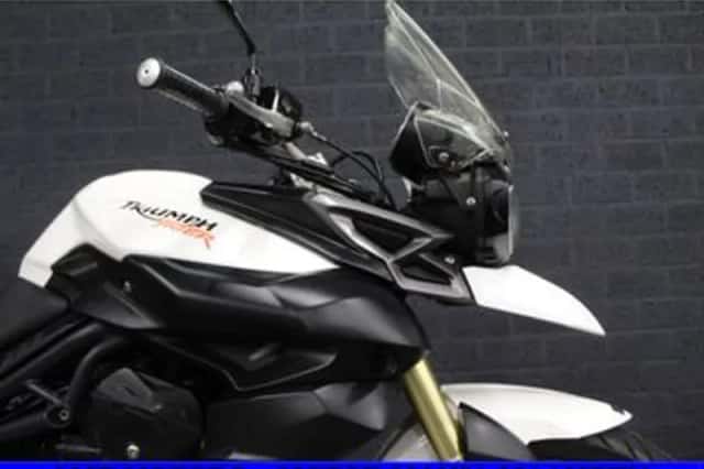 Triumph Tiger 800 (2011) thumbnail 5