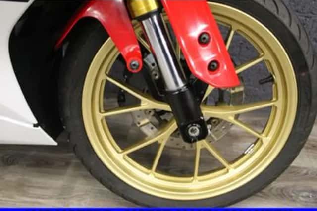 Yamaha YZF-R125 (2023) thumbnail 5