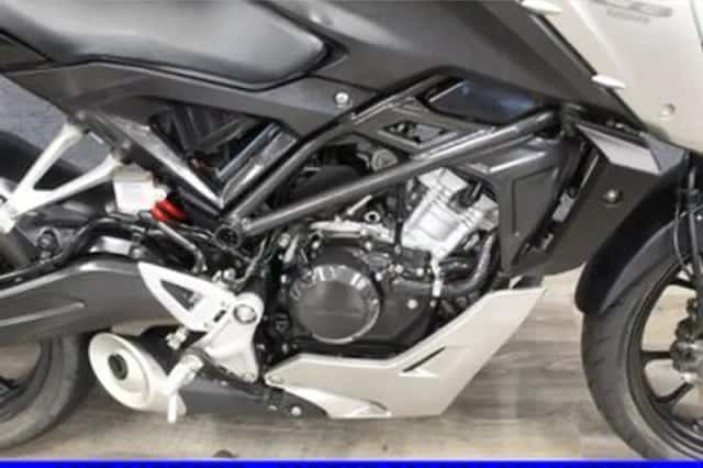 Honda CB125R (2018) thumbnail 4