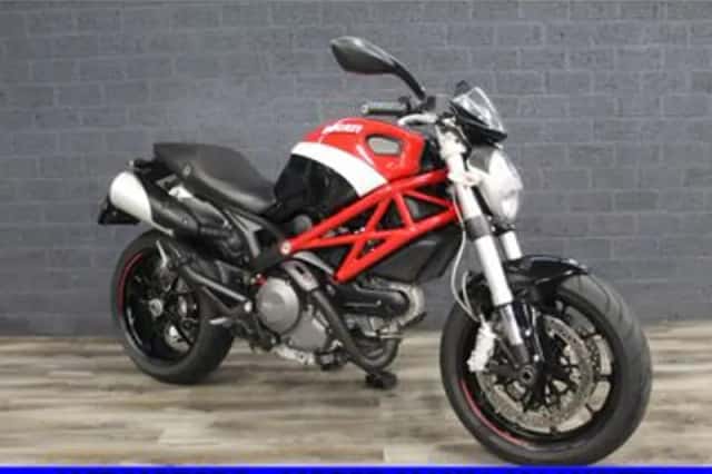Ducati 796 Monster (2010) thumbnail 2