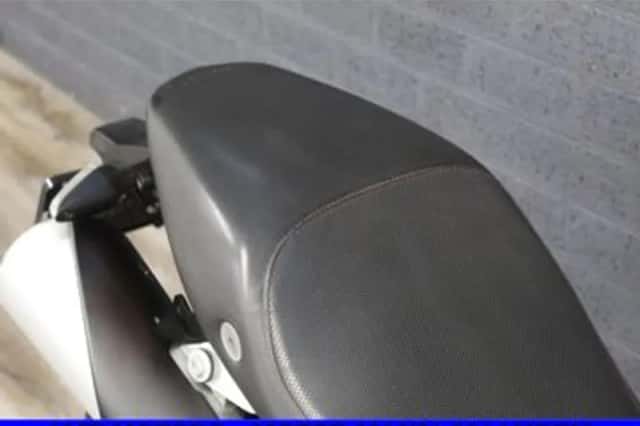 Ducati 796 Monster (2010) thumbnail 6