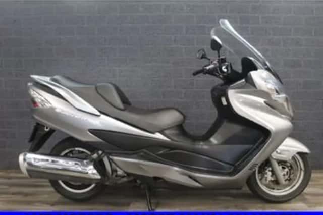 Suzuki AN 400 Burgman (2014) thumbnail 1
