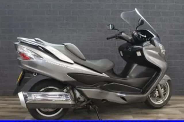 Suzuki AN 400 Burgman (2014) thumbnail 3