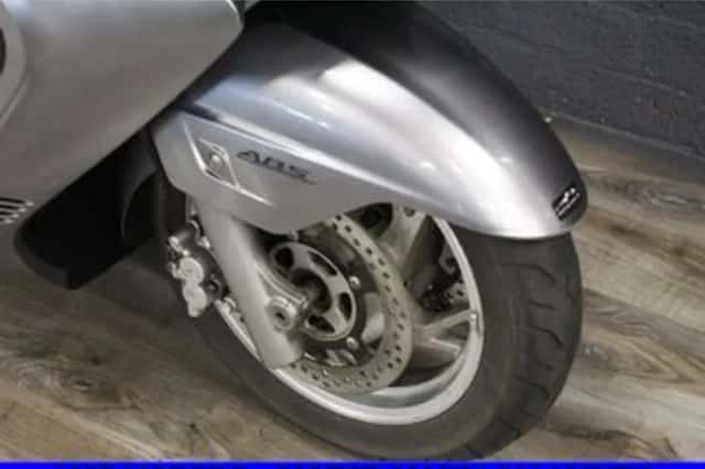 Suzuki AN 400 Burgman (2014) thumbnail 6