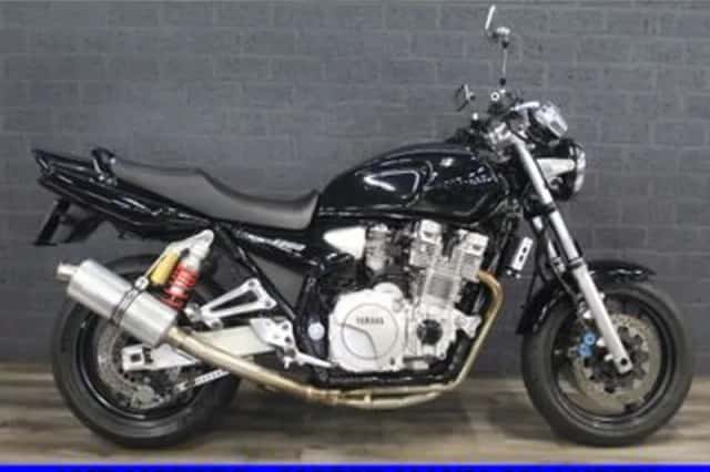 Yamaha XJR 1300 (2001) thumbnail 1