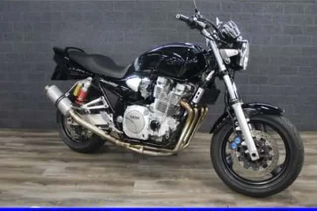 Yamaha XJR 1300 (2001) thumbnail 2
