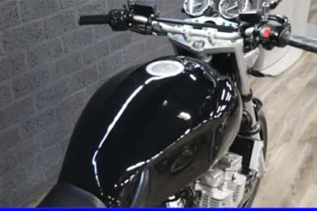 Yamaha XJR 1300 (2001) thumbnail 6