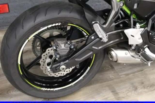 Kawasaki Z650 (2021) thumbnail 4