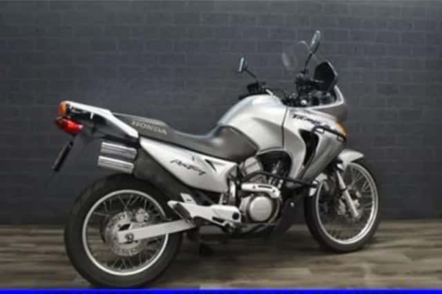 Honda XL 650V Transalp (2004) thumbnail 3