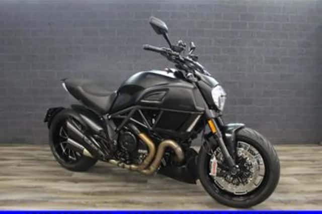Ducati Diavel (2018) thumbnail 2