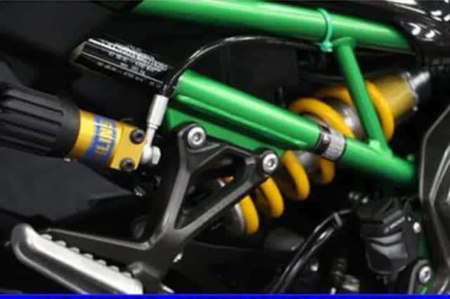 Kawasaki Z 900 se (2024) thumbnail 6