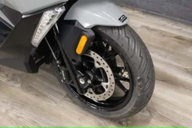 BMW C 400 GT (2019) thumbnail 5
