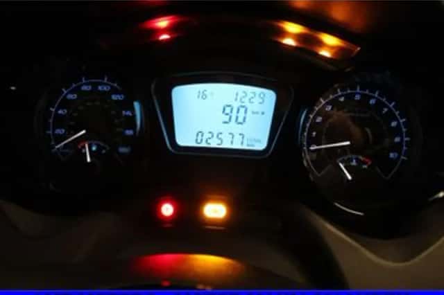 Piaggio MP3 300 HPE (2024) thumbnail 5