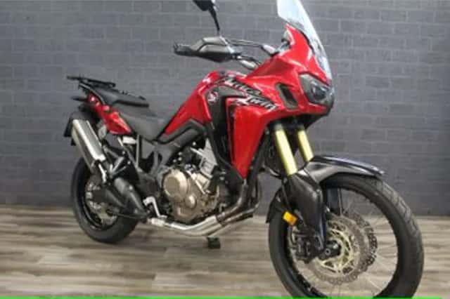 Honda Africa Twin (2017) thumbnail 2