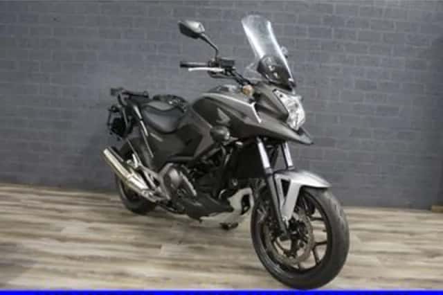 Honda NC750X (2015) thumbnail 3