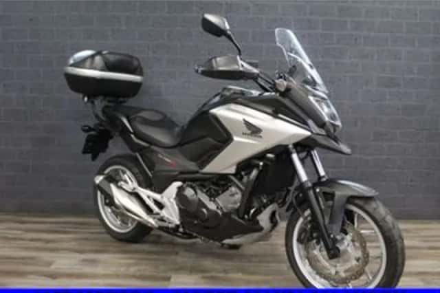 Honda NC750X (2016) thumbnail 2