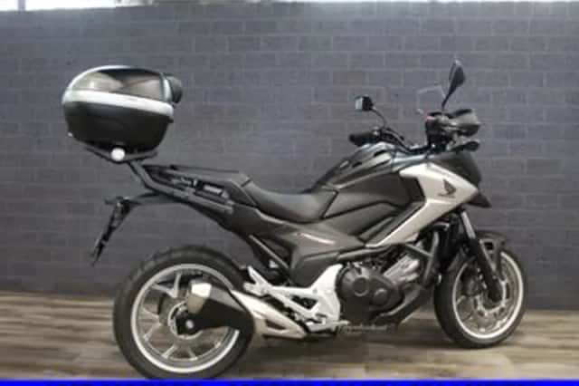 Honda NC750X (2016) thumbnail 3