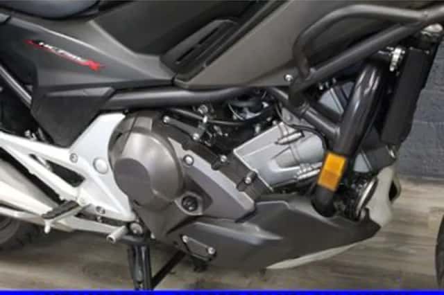 Honda NC750X (2019) thumbnail 4