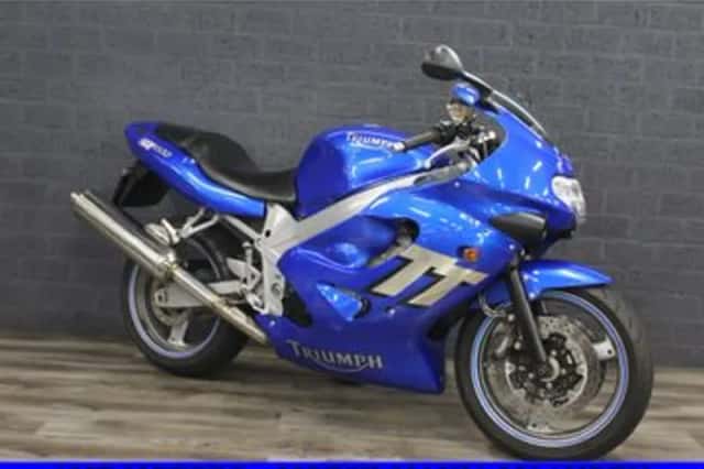 Triumph TT600 (2001) thumbnail 2