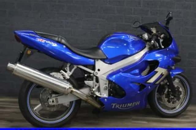 Triumph TT600 (2001) thumbnail 3