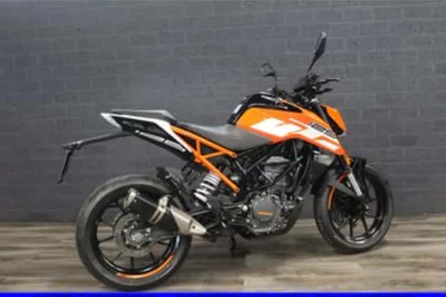 KTM 125 Duke (2021) thumbnail 3